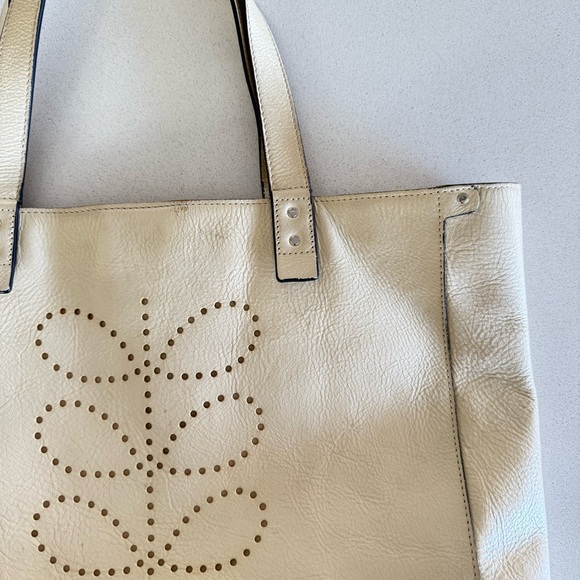 Large Orla Kiely Lester stem tote bag. - Picture 3 of 9